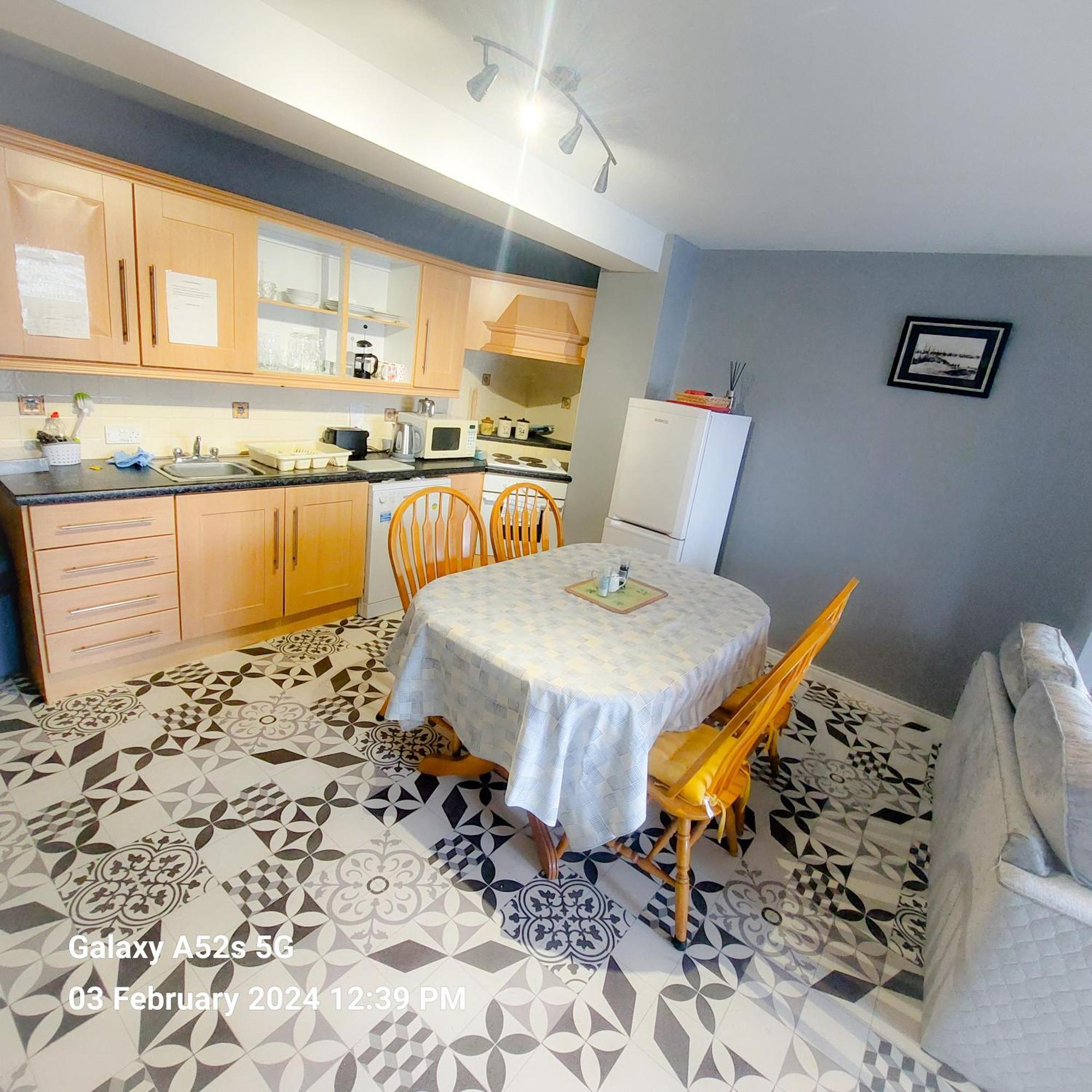 Mews Apartment Main St, Carrigart, F92Hc04 外观 照片